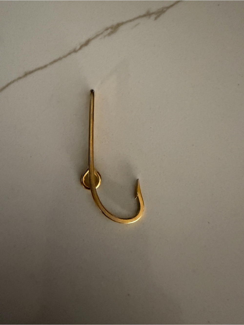 Vintage gold tone fish hook 🪝 hat brim clip or tie bar